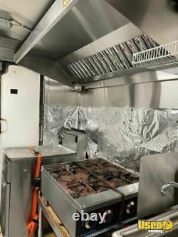 20' Chevrolet P30 Diesel Step Van Food Truck / Used Mobile Kitchen for Sale in N