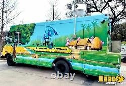 2000 Chevrolet Workhorse P32 Food Truck / Used Mobile Kitchen for Sale in Texas