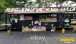2003 8' x 35' BBQ Concession Trailer with Living Quarters and Bathroom / Barbe