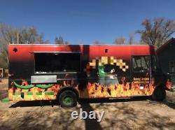 2004 24' Ford Step Van Food Truck with Loaded Commercial Kitchen for Sale in C