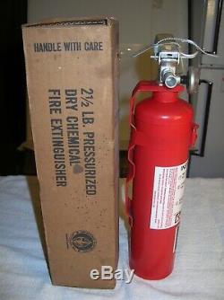 2234820 NOS 1973-1987 Chevrolet GMC Pickup Truck Accessory Fire Extinguisher