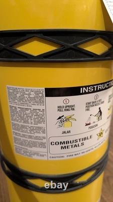 Amerex B570 Class D Sodium Chloride Fire Extinguisher 30 Lb