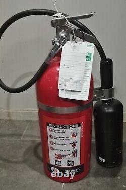 Badger 10lb CO2 Fire Extinguisher for Server Rooms/Sensitive Equipment