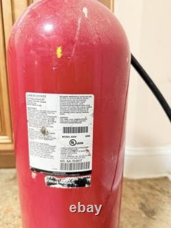 Badger B20V Carbon Dioxide Fire Extinguisher AA-332417 Commercial CO2