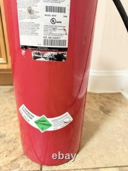 Badger B20V Carbon Dioxide Fire Extinguisher AA-332417 Commercial CO2