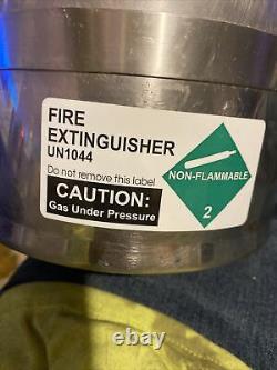 Fire extinguisher un 1044