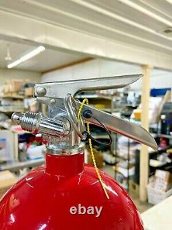Kidde Pro 15-CDM Carbon Dioxide Fire Extinguisher NEW b