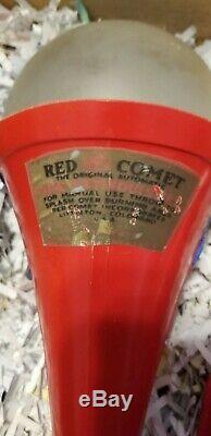 Red comet The original fire extinguisher For manual use throw to splash