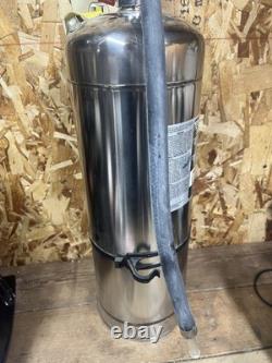 Sentry W02-1 Fire Extinguiser 2.5 Gallon