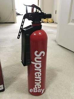 Supreme x Kidde Fire Extinguisher S/S 2015 New Rare box logo tee keychain kiddie
