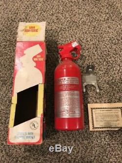 Vtg 1973 1974 Mopar Accessory Fire Extinguisher Complete Box And 5 Yr Warranty